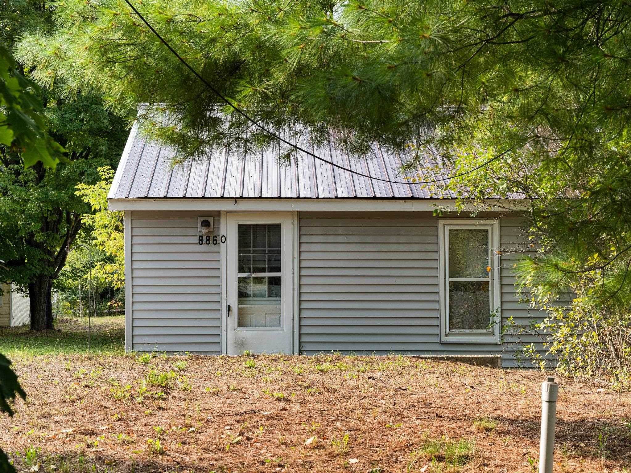 8860 East Fouch Road Traverse City, MI 49684 - Photo 2 of 9 1917294-1.JPG