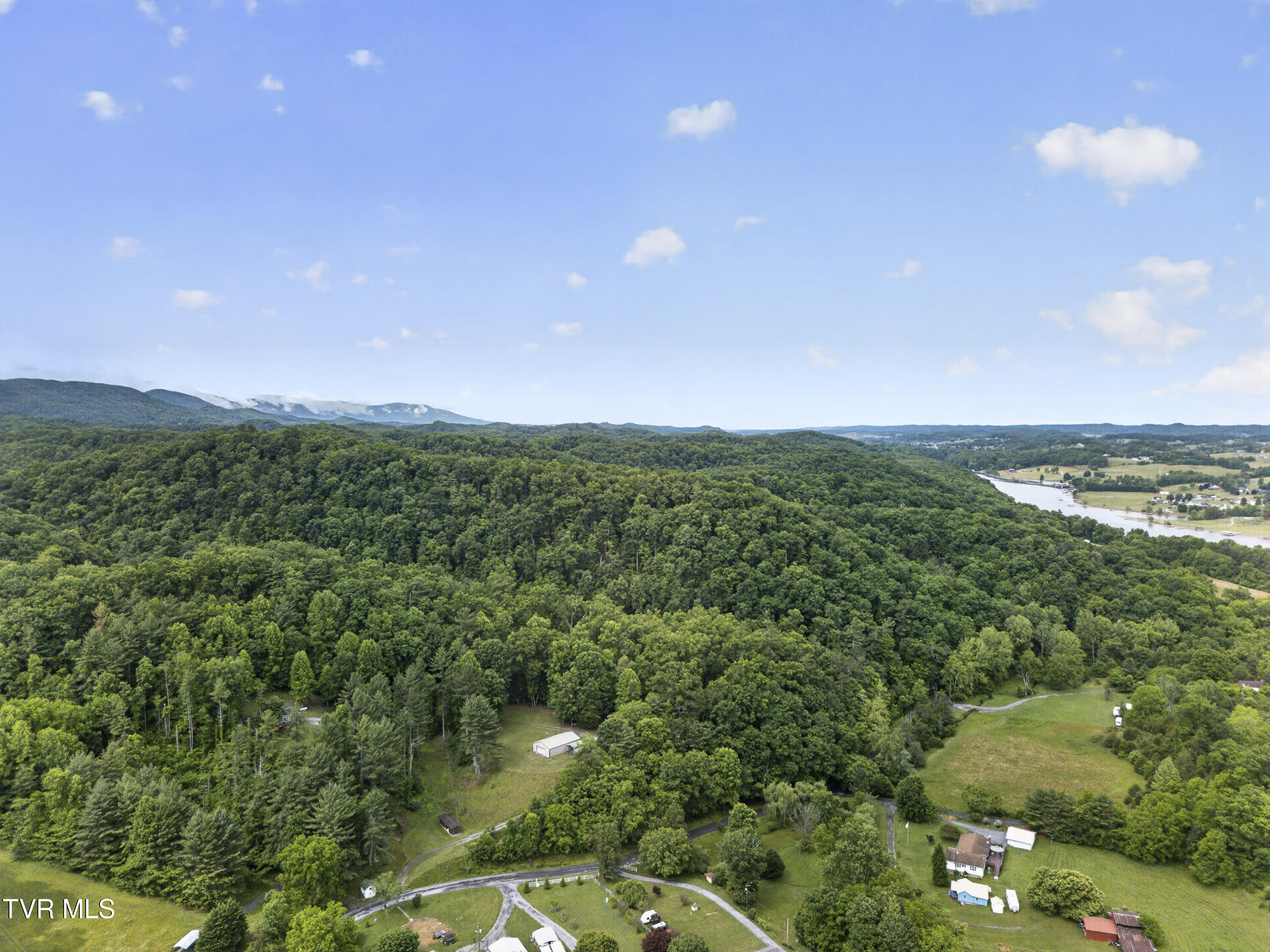 25534 Whitaker Hollow Road Abingdon, VA 24211 - Photo 9 of 25 25534-Whitaker-Hollow-Abingdon-VA Matt-S