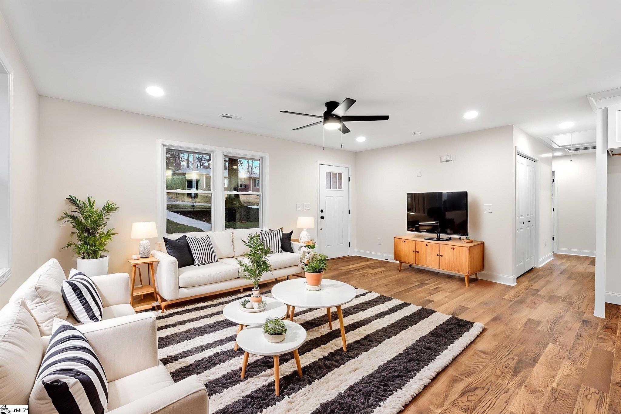 318 Elder Street Greenville, SC 29607 - Photo 7 of 29