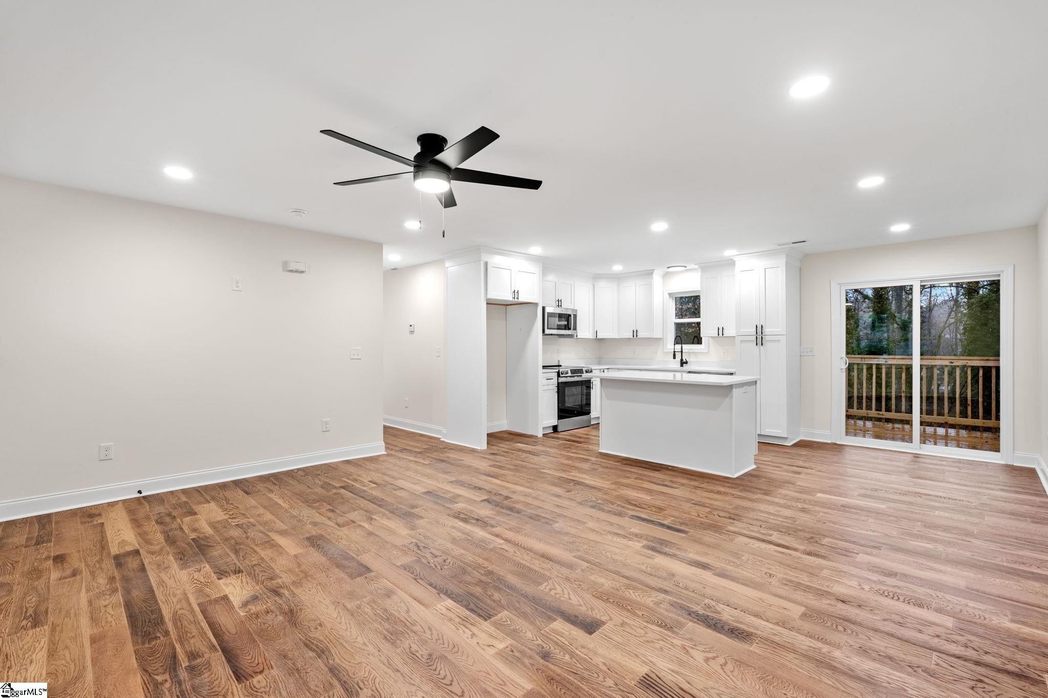 318 Elder Street Greenville, SC 29607 - Photo 8 of 29