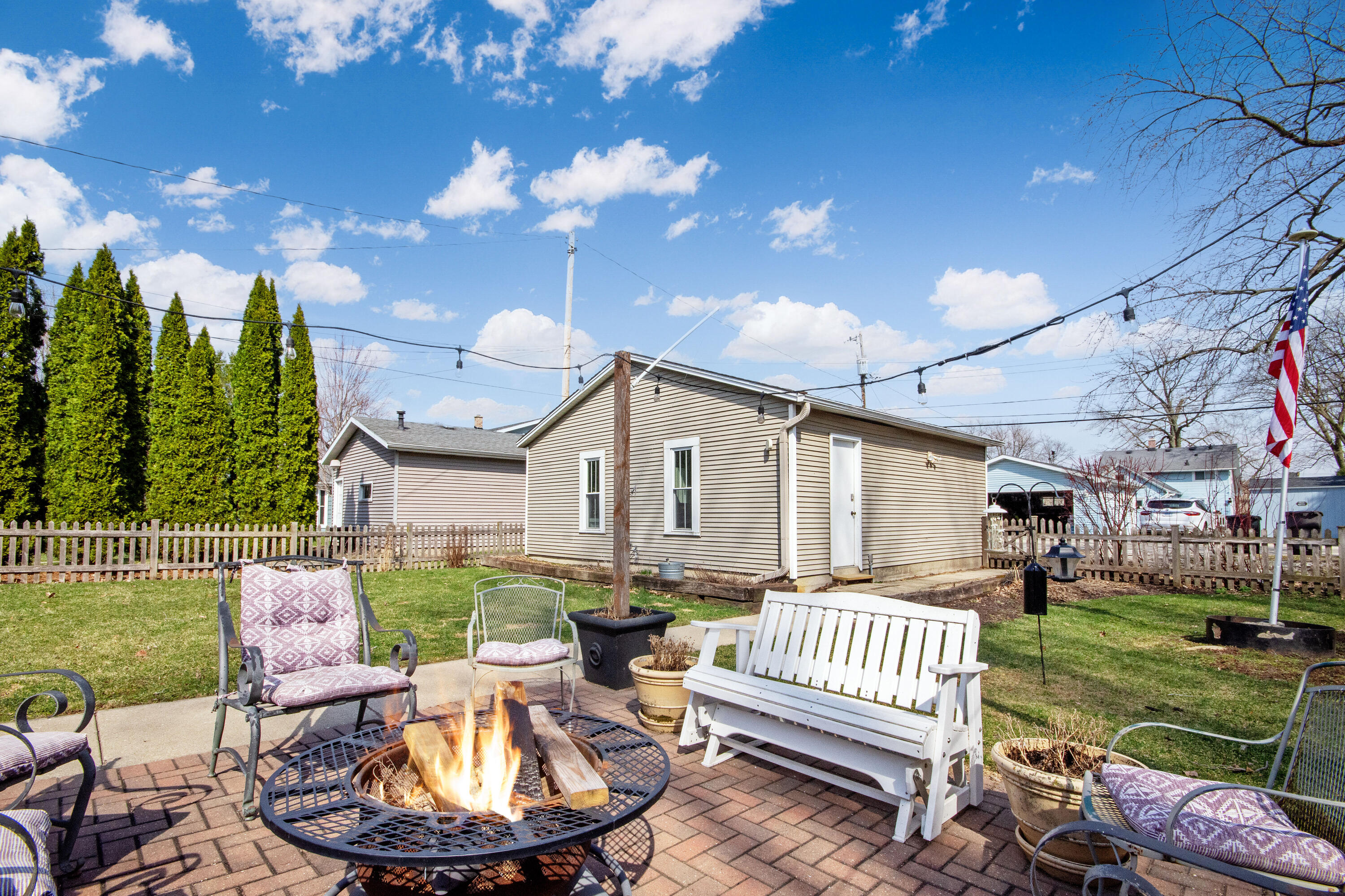 519 Madison Street Lake Geneva, WI 53147 - Photo 19 of 21 Back Yard Patio