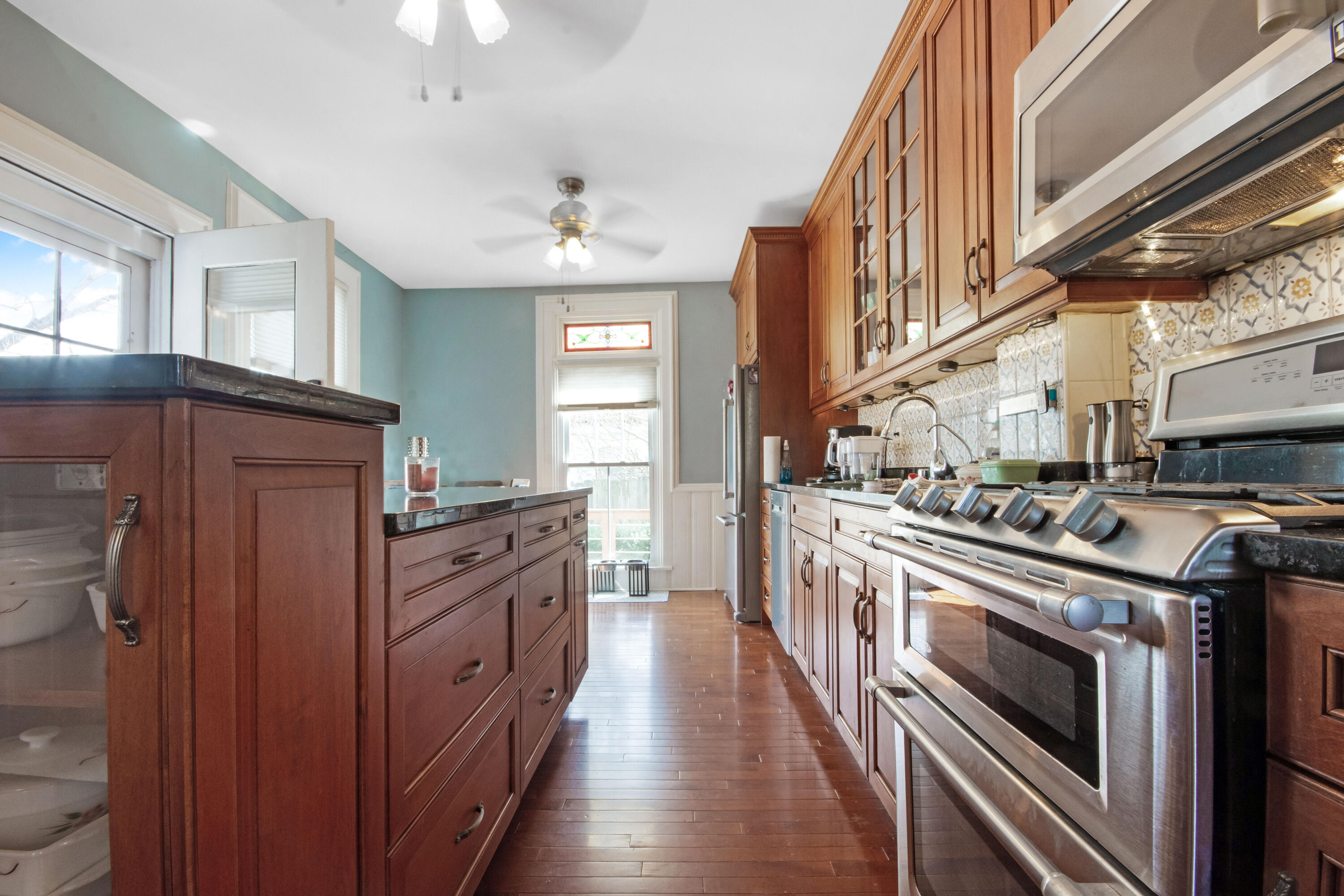 519 Madison Street Lake Geneva, WI 53147 - Photo 5 of 21 Kitchen