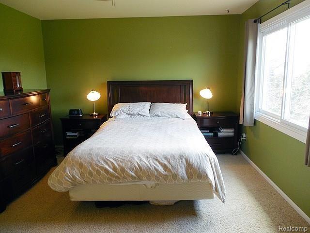 373 Huntington Court Rochester, MI 48307 - Photo 8 of 17 Huntington Master Bedroom.jpg