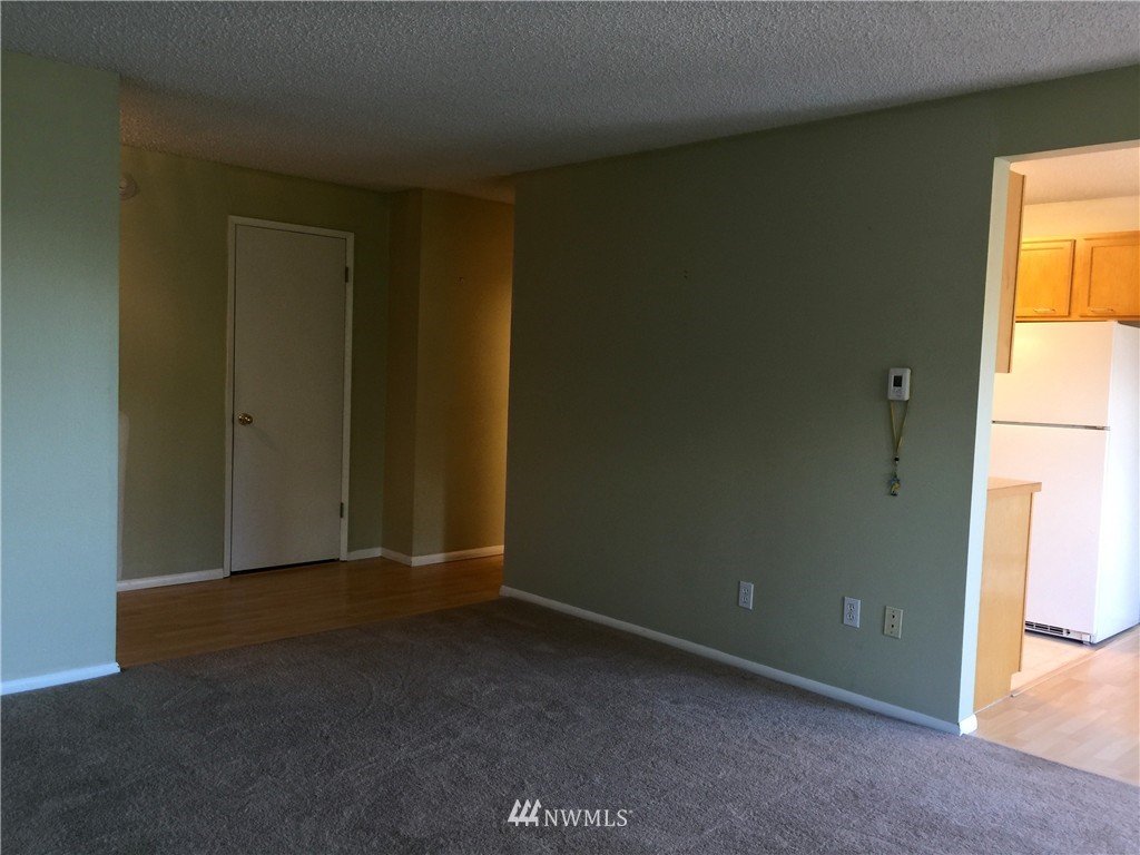 335 Heather Road, Unit 305 Everett, WA 98203 - Photo 11 of 16