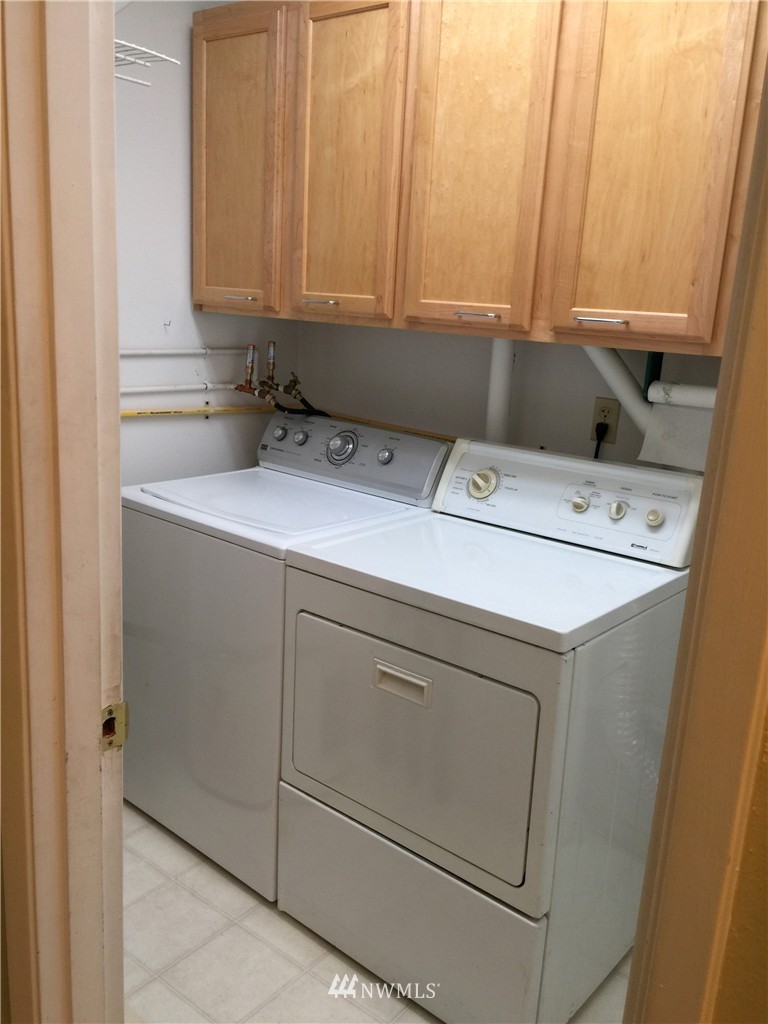 335 Heather Road, Unit 305 Everett, WA 98203 - Photo 14 of 16