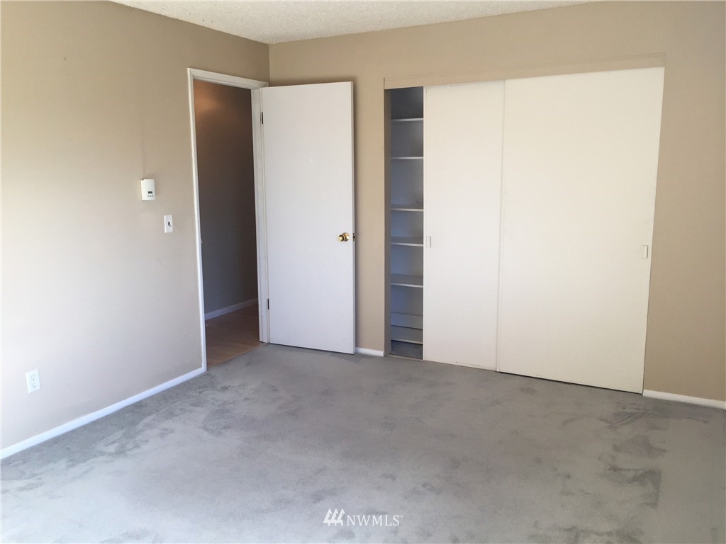 335 Heather Road, Unit 305 Everett, WA 98203 - Photo 15 of 16