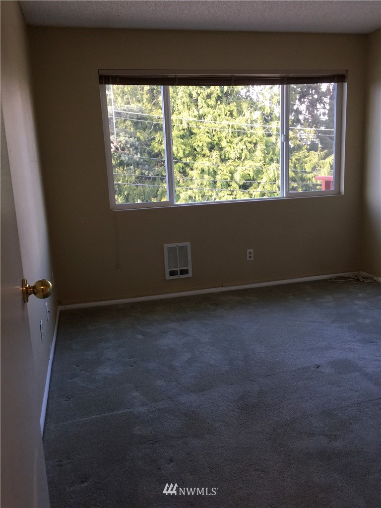 335 Heather Road, Unit 305 Everett, WA 98203 - Photo 16 of 16