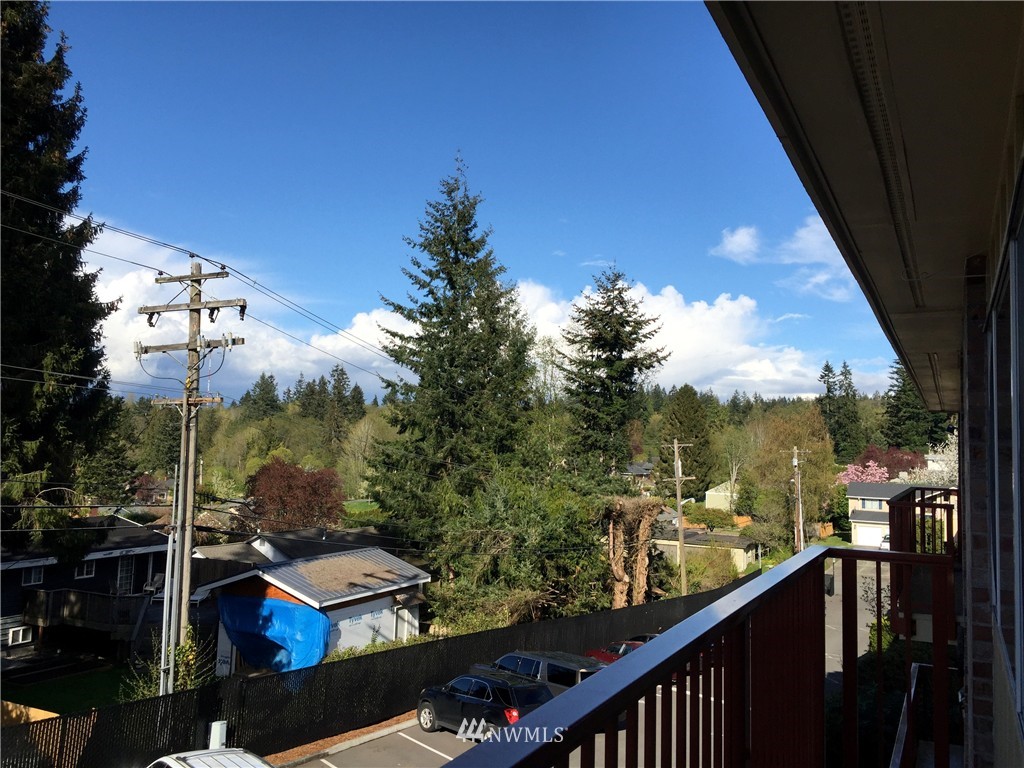 335 Heather Road, Unit 305 Everett, WA 98203 - Photo 8 of 16