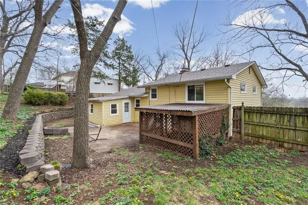 $355,000 | 4909 Nall Avenue, Roeland Park, KS 66205