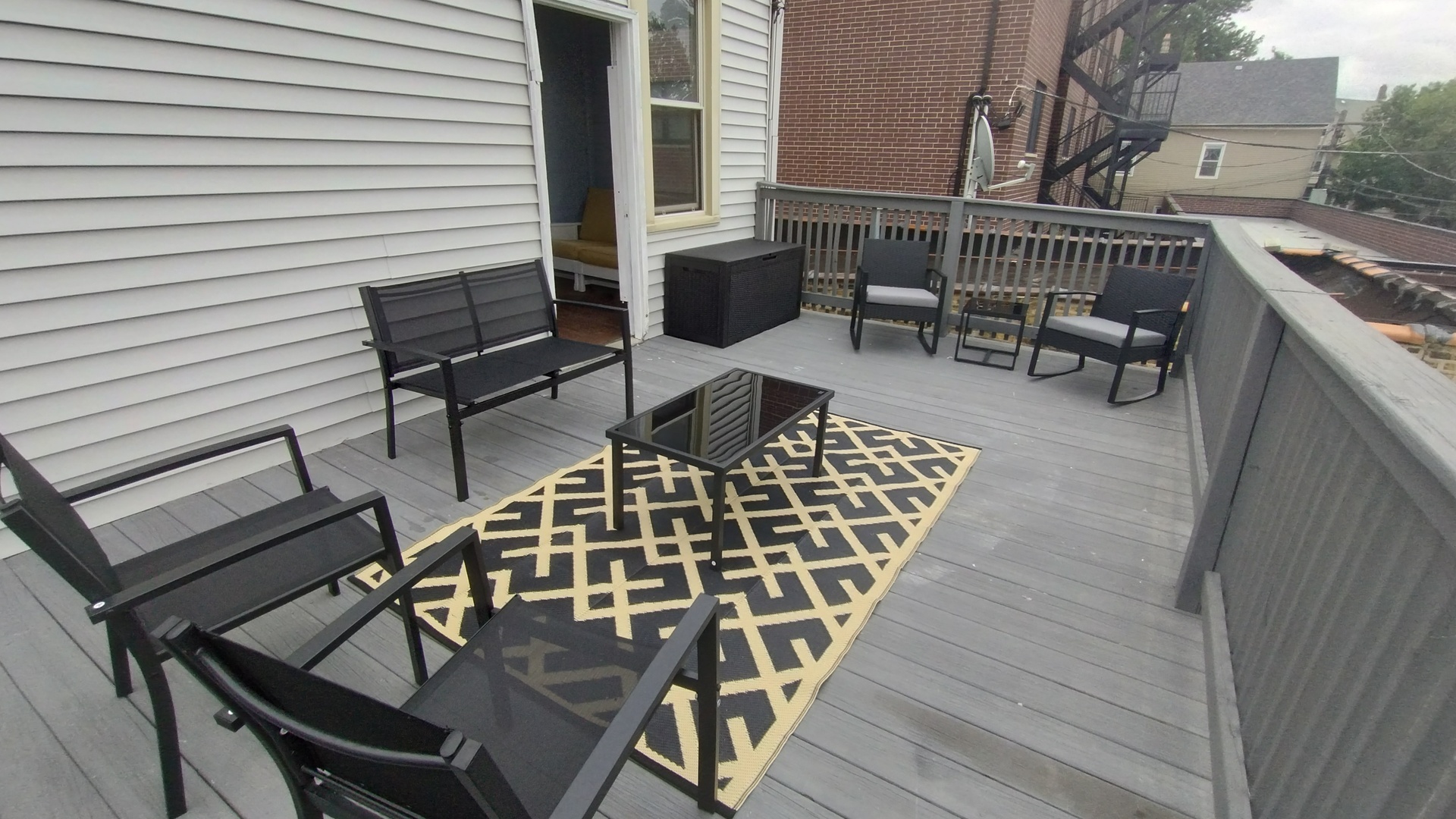 3128 North Clybourn Avenue, Unit 2R Chicago, IL 60618 - Photo 31 of 33 a view of balcony and patio