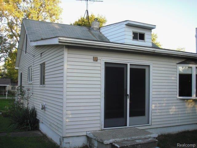 2966 Melvin Avenue Rochester, MI 48307 - Photo 6 of 18 P4140016
