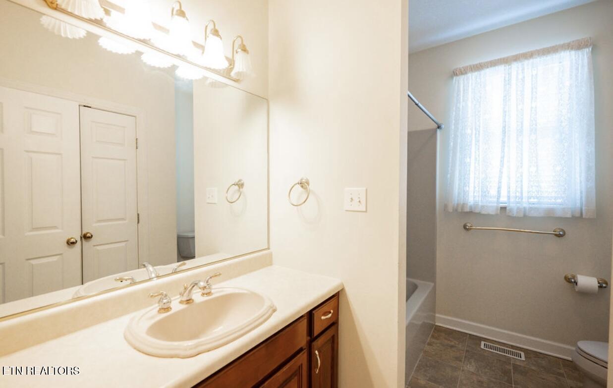 114 Tradewind Street Clinton, TN 37716 - Photo 20 of 25 halllway bathroom