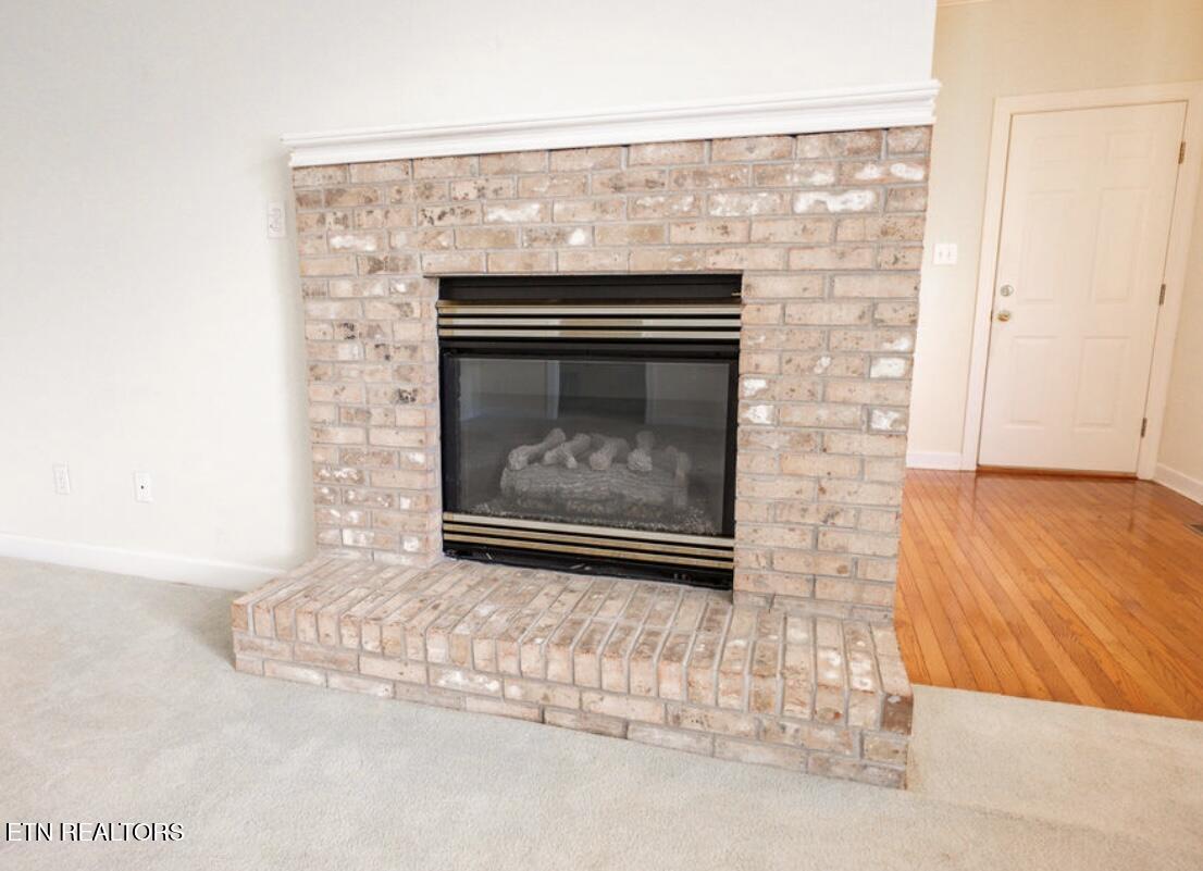 114 Tradewind Street Clinton, TN 37716 - Photo 5 of 25 gas fireplace