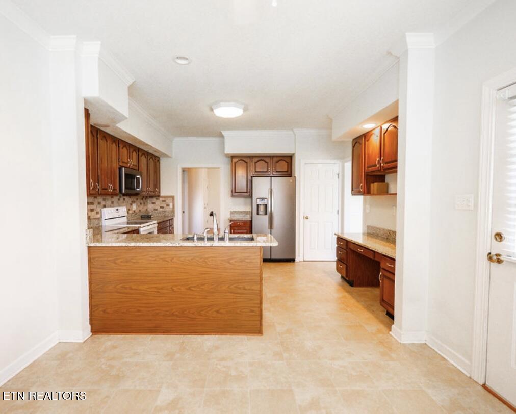 114 Tradewind Street Clinton, TN 37716 - Photo 8 of 25 kitchen (3)