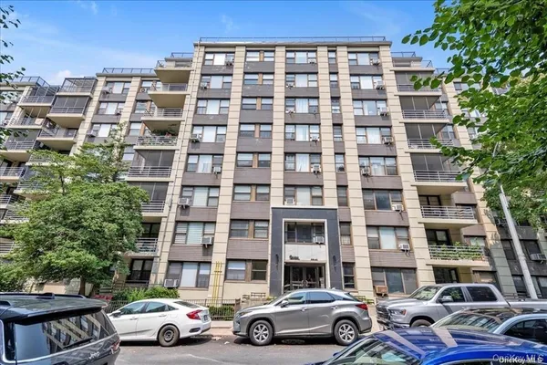 $838,000 | 98-51 64th Avenue, Unit 1B | Rego Park