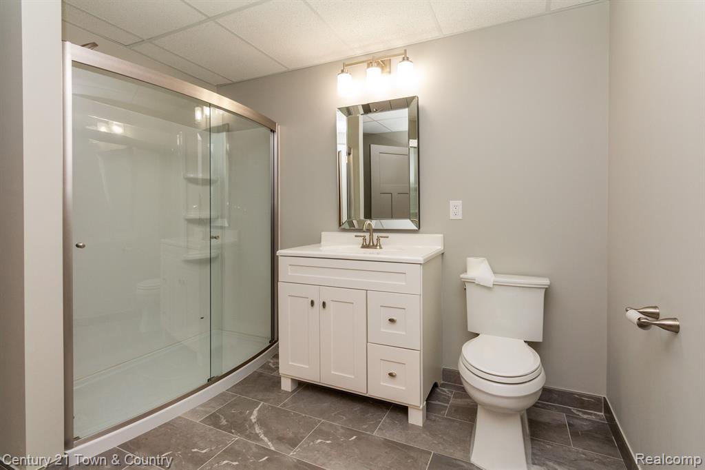 1013 Birkshire Ridge Rochester Hills, MI 48307 - Photo 33 of 47