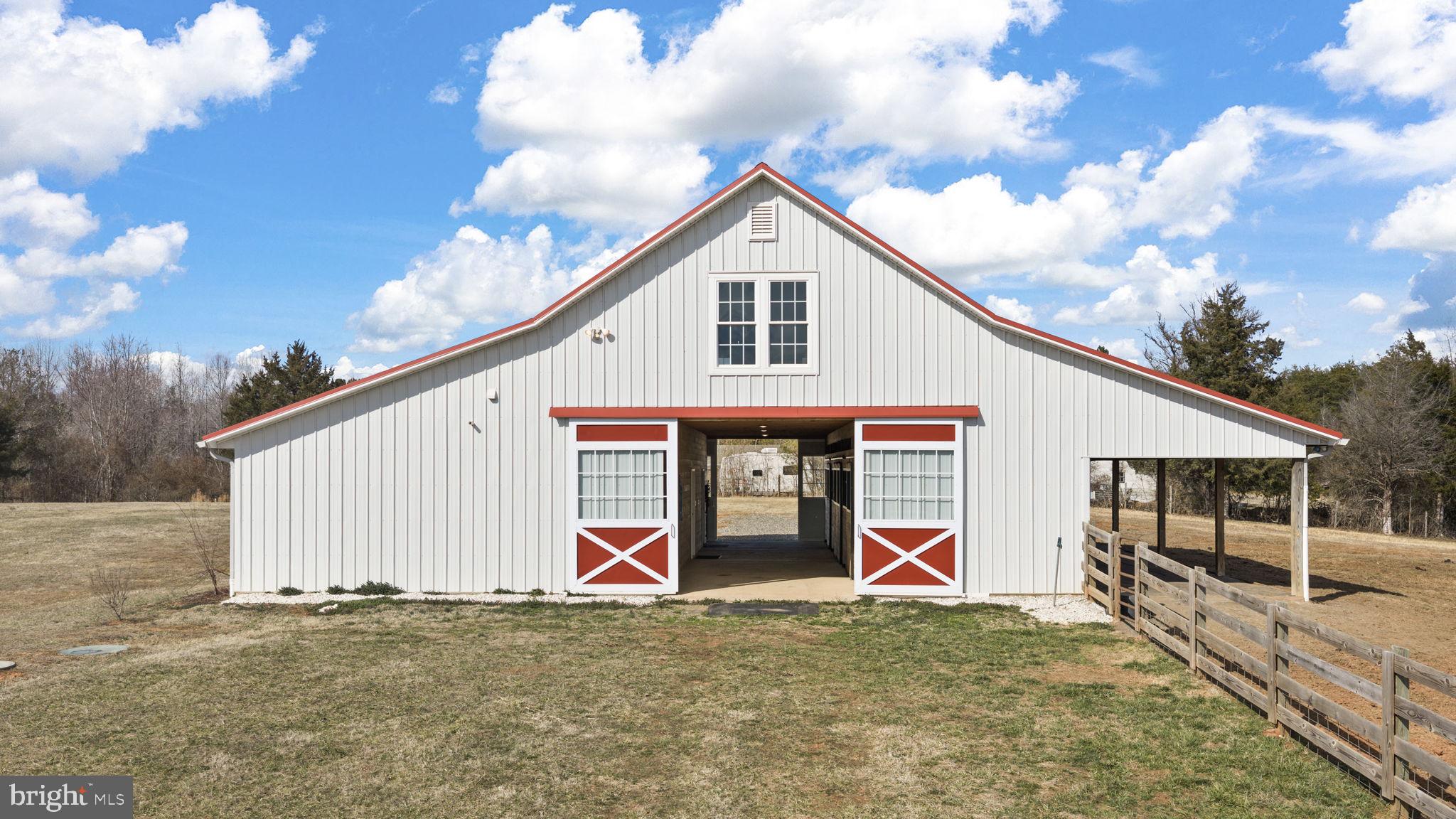1815 Country Road Beaverdam, VA 23015 - Photo 66 of 104 Barn