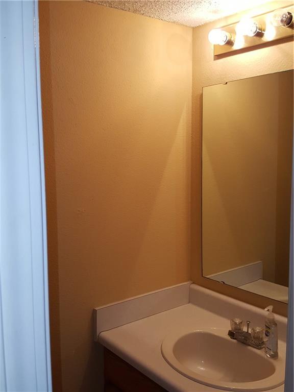 5390 Milhouse Road Indianapolis, IN 46221 - Photo 12 of 34