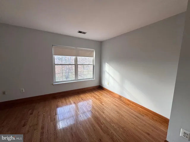 $2,900 | 3996 Royal Lytham Drive, Fairfax, VA 22033