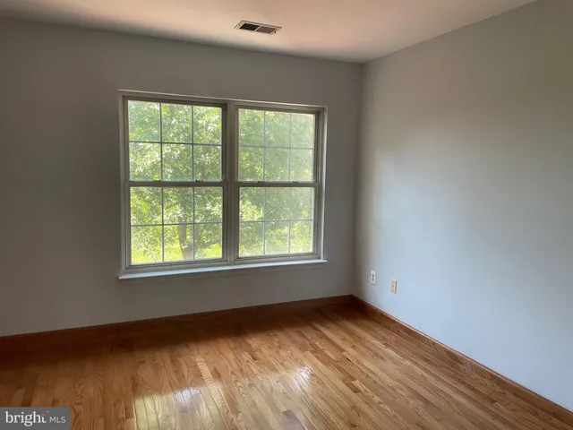 $2,900 | 3996 Royal Lytham Drive, Fairfax, VA 22033