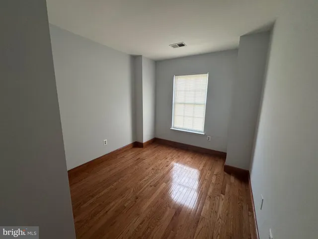 $2,900 | 3996 Royal Lytham Drive, Fairfax, VA 22033