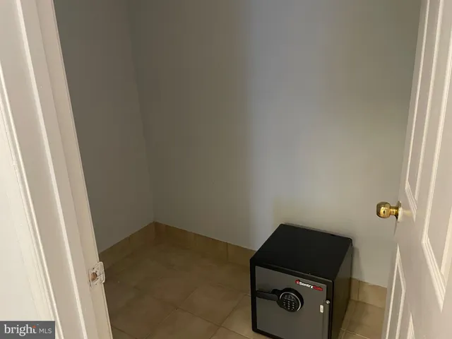 $3,000 | 3996 Royal Lytham Drive, Fairfax, VA 22033