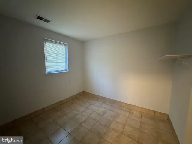 $2,900 | 3996 Royal Lytham Drive, Fairfax, VA 22033