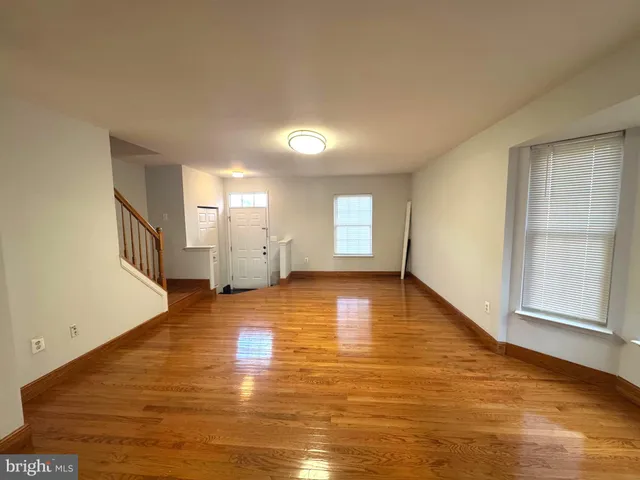 $2,900 | 3996 Royal Lytham Drive, Fairfax, VA 22033