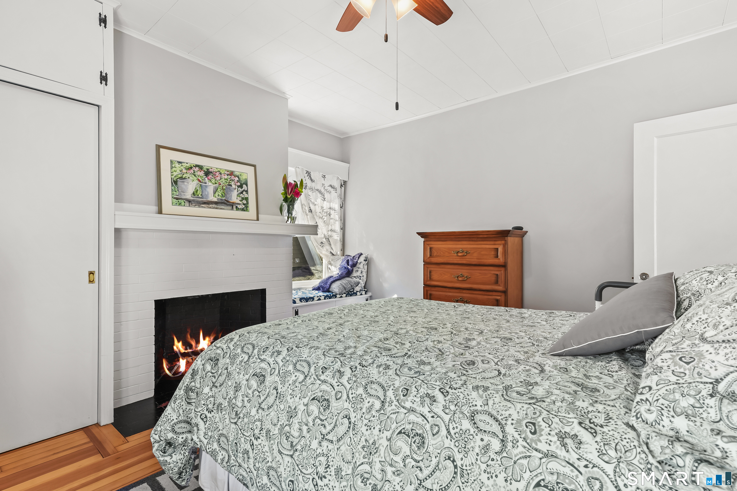 19 Westfield Road West Hartford, CT 06119 - Photo 28 of 40 with Fireplace