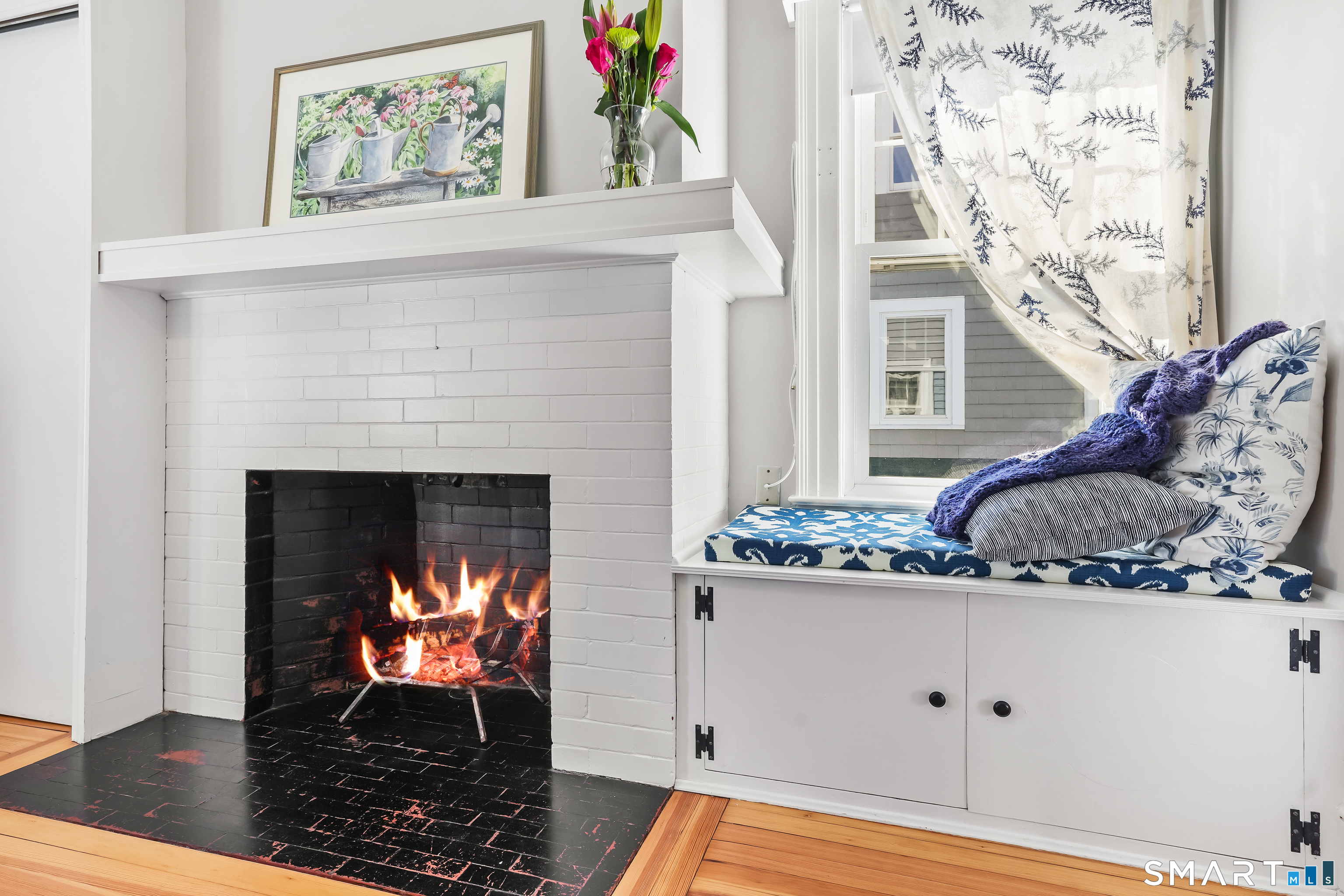 19 Westfield Road West Hartford, CT 06119 - Photo 29 of 40 Primary Bedroom Fireplace