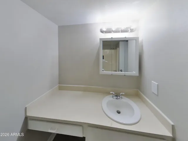 $1,909 | 6431 West Hatcher Road, Glendale, AZ 85302