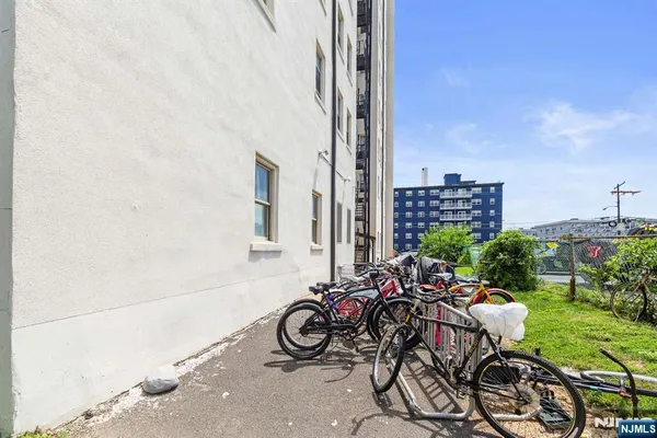 $3,100 | 400 Deal Lake Drive, Unit 7H & 7G, Asbury Park, NJ 07712