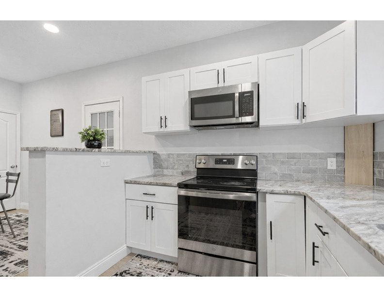 602 Tropical Way Freeport, FL 32439 - Photo 7 of 29 9