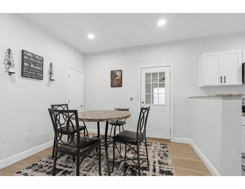 602 Tropical Way Freeport, FL 32439 - Photo 10 of 29 7