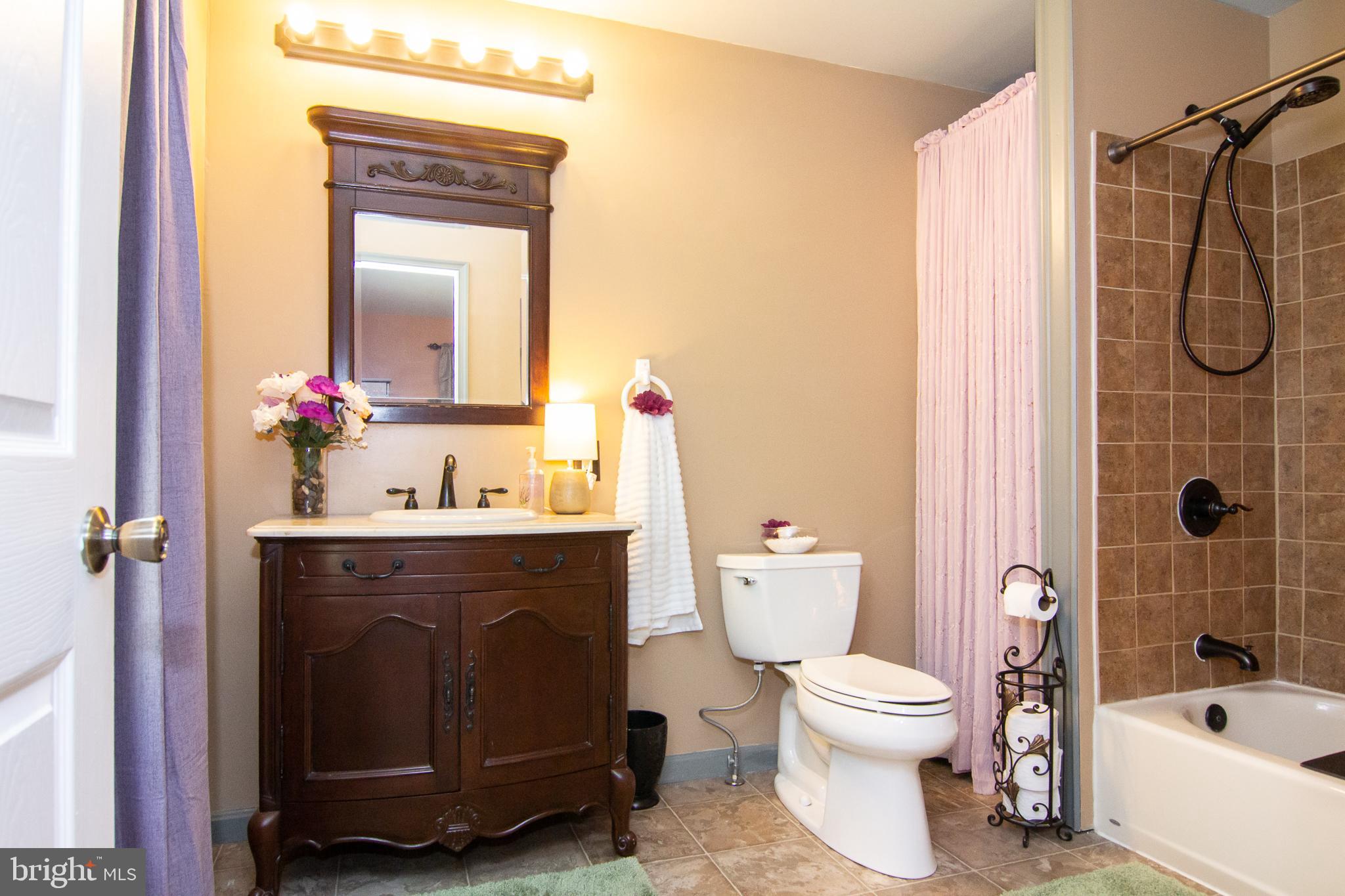 1104 Valen Road Westminster, MD 21157 - Photo 22 of 49 Mbath as part of MBR suite