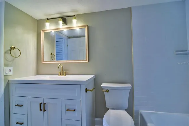 $1,670 | 4900 Brittany Drive South, Unit 1409, St. Petersburg, FL 33715