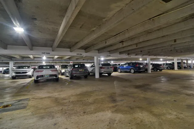 $1,670 | 4900 Brittany Drive South, Unit 1409, St. Petersburg, FL 33715