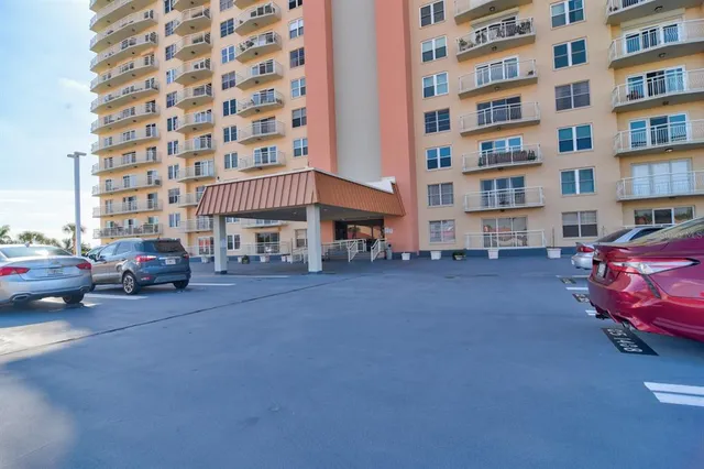 $1,670 | 4900 Brittany Drive South, Unit 1409, St. Petersburg, FL 33715