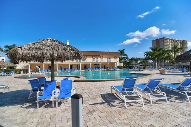 $1,670 | 4900 Brittany Drive South, Unit 1409, St. Petersburg, FL 33715