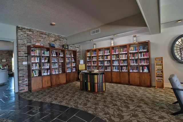 $1,670 | 4900 Brittany Drive South, Unit 1409, St. Petersburg, FL 33715