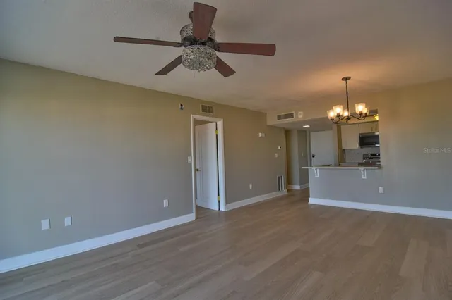 $1,670 | 4900 Brittany Drive South, Unit 1409, St. Petersburg, FL 33715