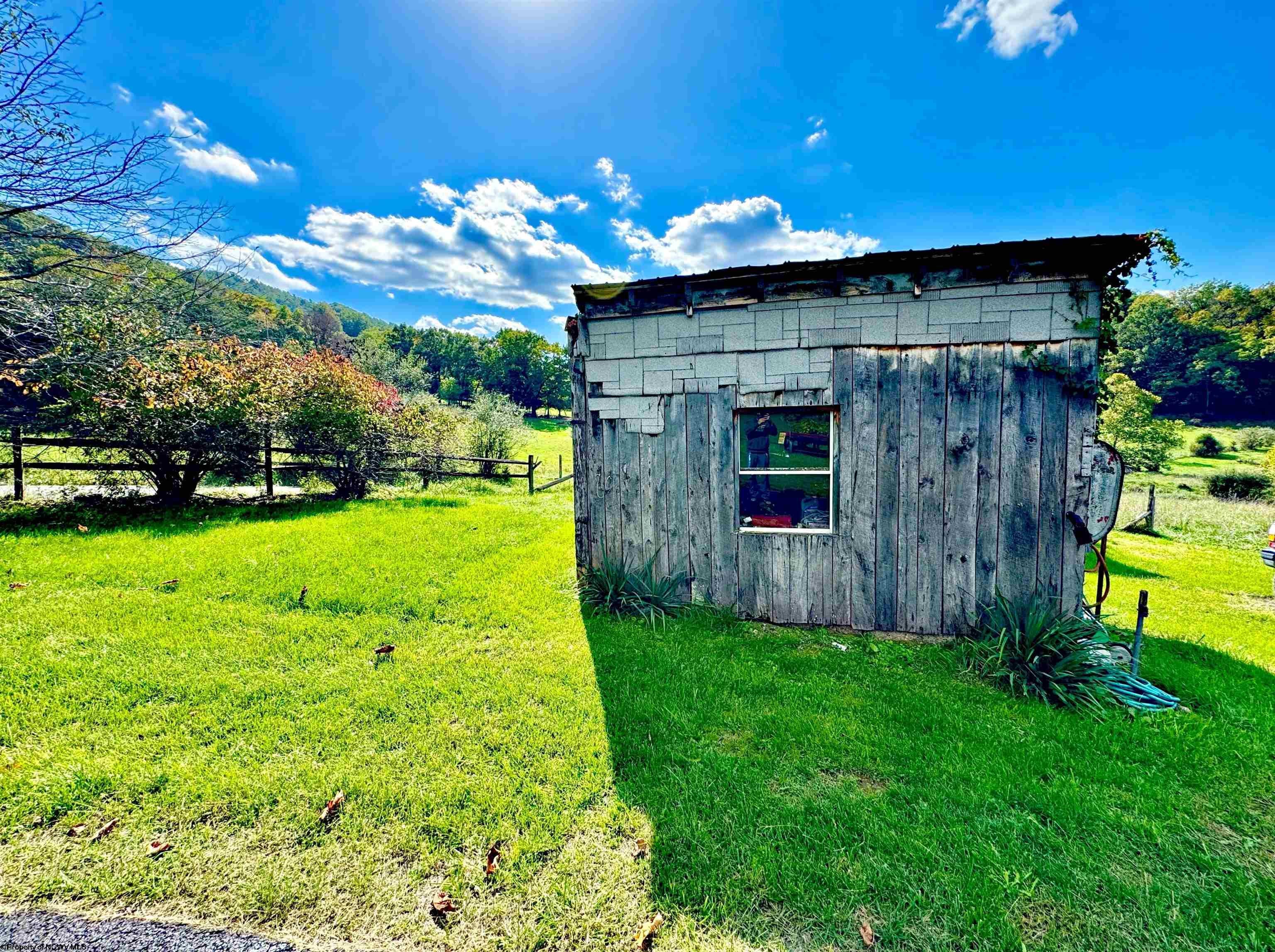 92 Arnold Road Petersburg, WV 26847 - Photo 26 of 39 Gallery Image 26