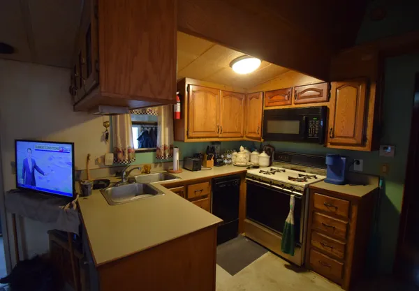 $85,000 | 6 Annaloro Boulevard, Danville, NH 03819