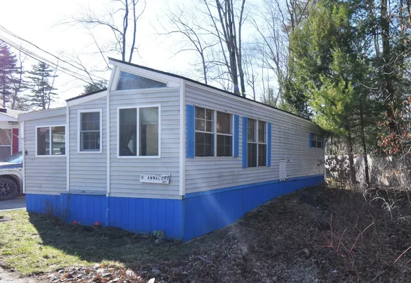 $85,000 | 6 Annaloro Boulevard, Danville, NH 03819