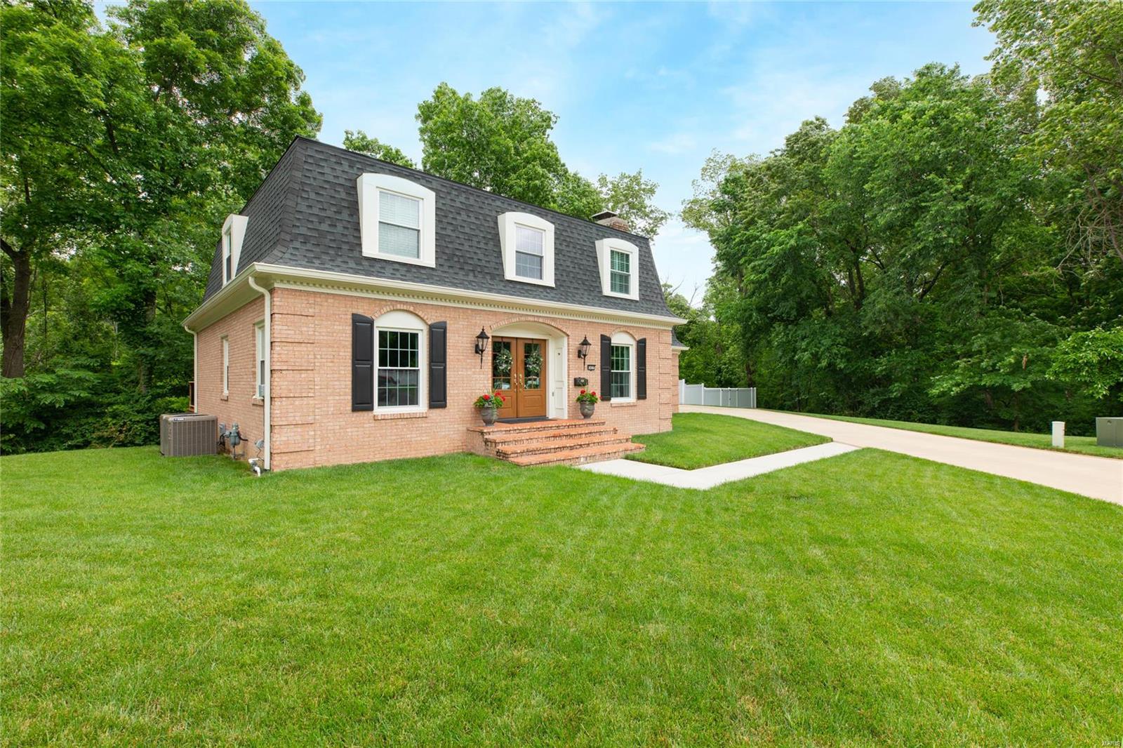 4400 Thatcher Road Alton, IL 62002 - Photo 3 of 54