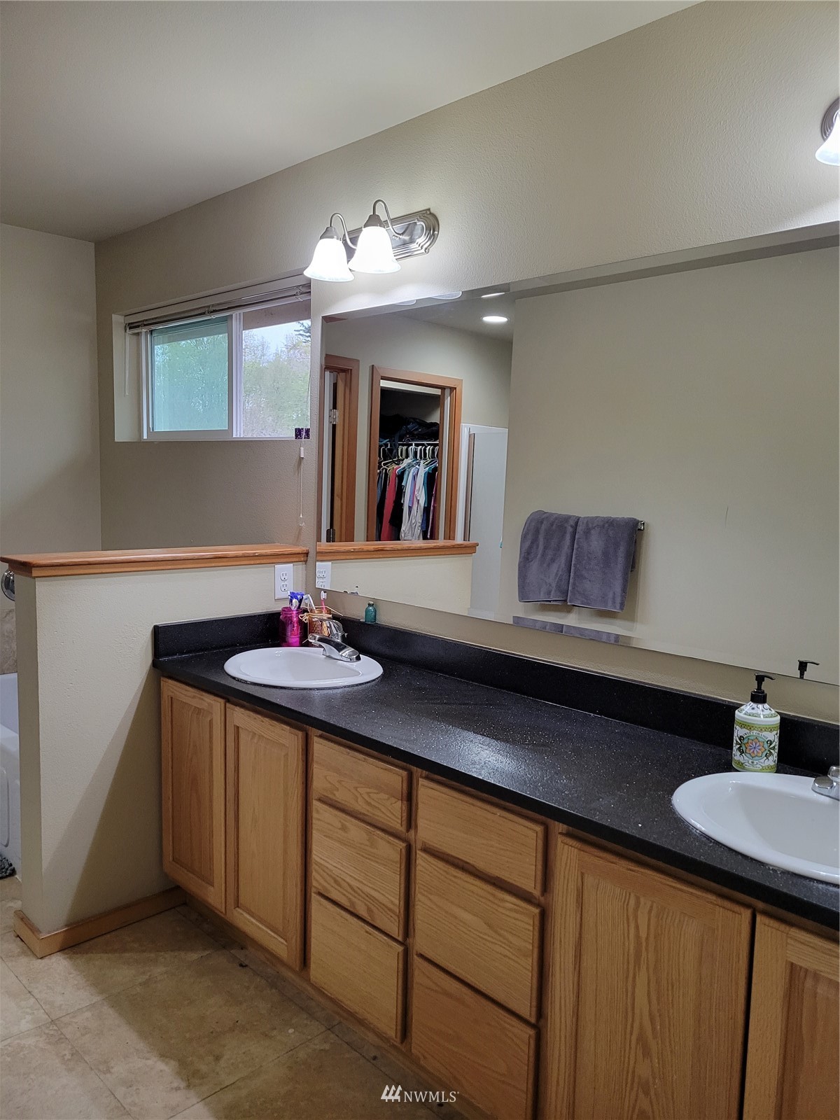 2094 Roxy Loop Ferndale, WA 98248 - Photo 12 of 23 Gallery Image 12