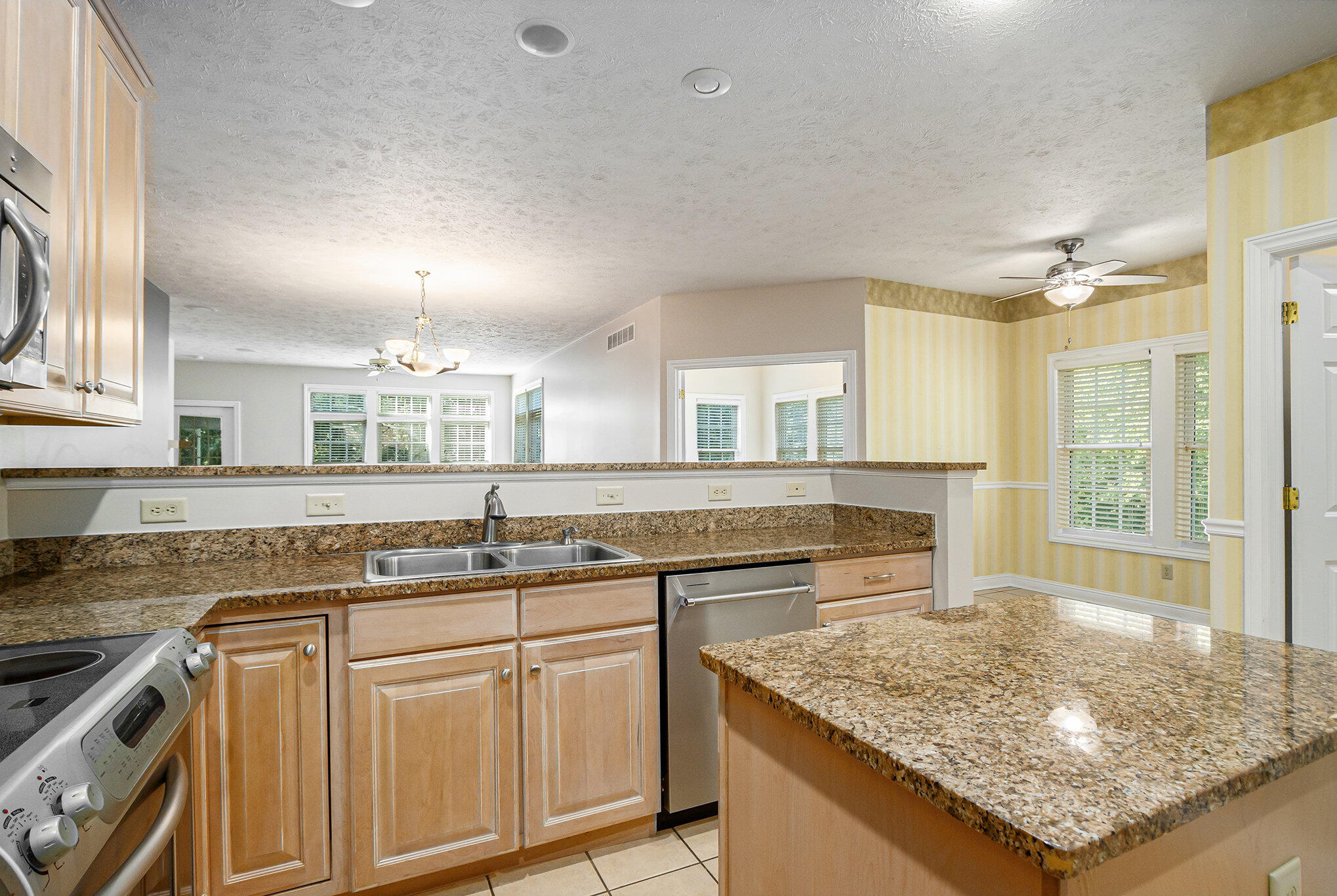 2669 Hunters Bluff Kalamazoo, MI 49048 - Photo 7 of 28 007_2669hunters_18_449