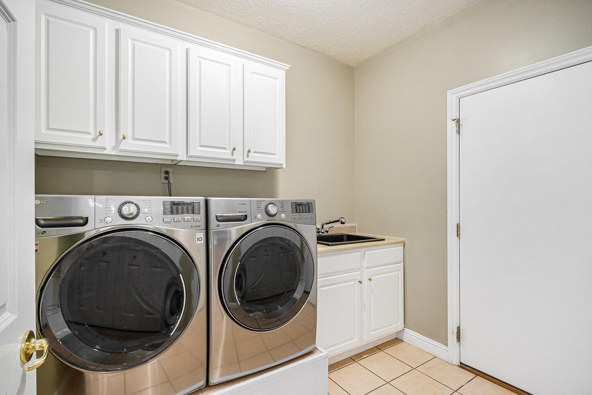 2669 Hunters Bluff Kalamazoo, MI 49048 - Photo 8 of 28 008_2669hunters_21_966