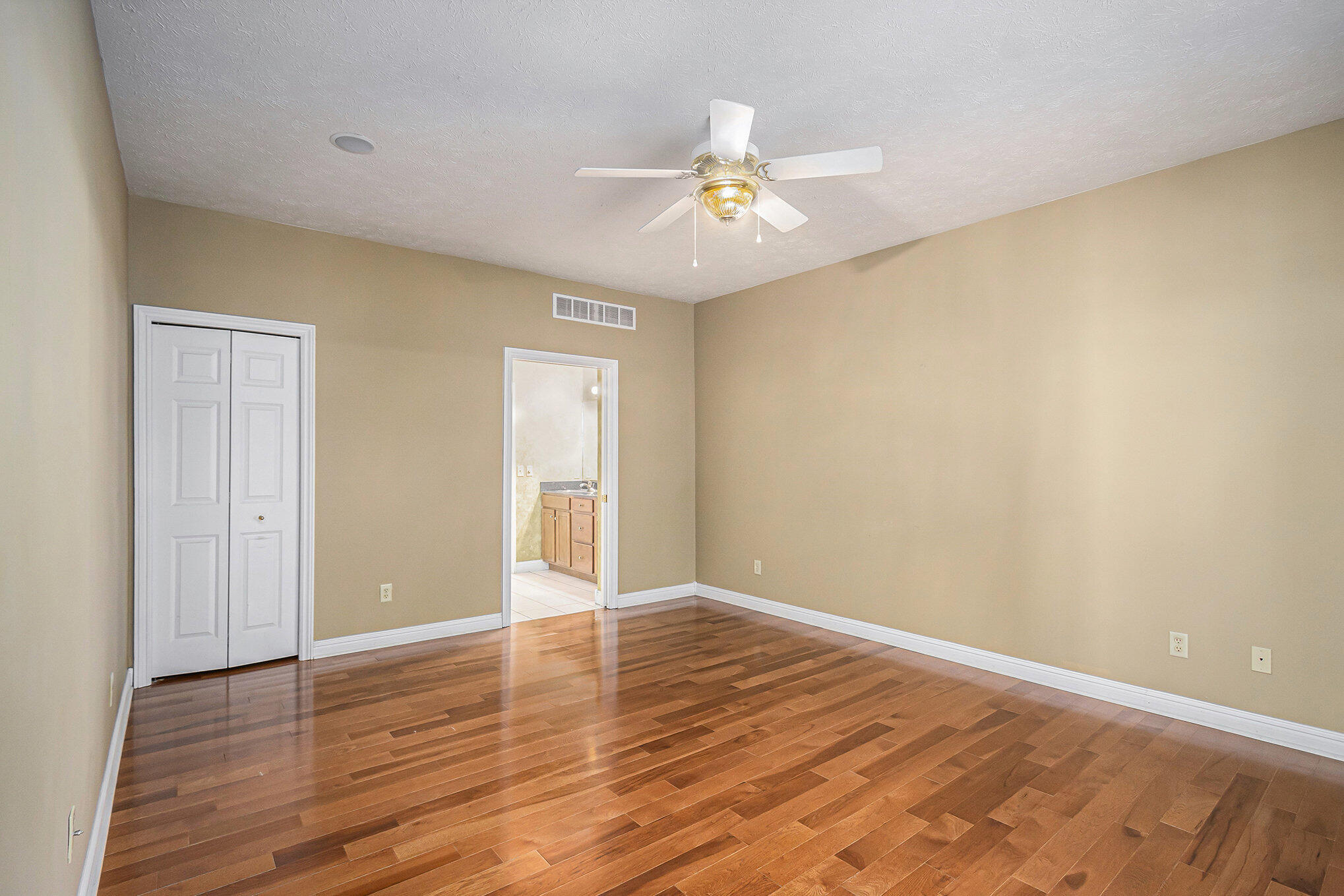 2669 Hunters Bluff Kalamazoo, MI 49048 - Photo 10 of 28 010_2669hunters_3_928