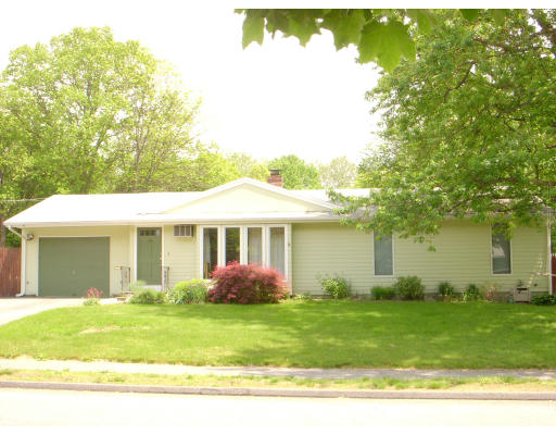 9 Ruthellen Road Hudson, MA 01749 - Photo 1 of 8 Gallery Image 1